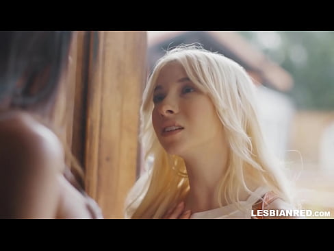 ❤️ Tagann an cailín abhaile cúpla mí ina dhiaidh sin agus itheann sí pussy a leasmham ☑  Físeán porn  ag ga.yespornpics-com.ru