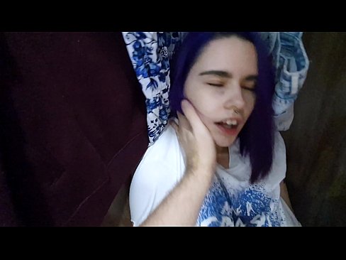 ❤️ Aimsíodh mo SIS sa closet agus chabhraigh sí cum ☑  Físeán porn  ag ga.yespornpics-com.ru